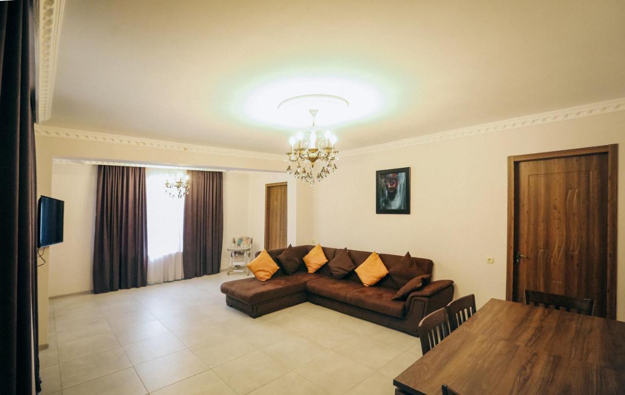 Bebo Babu Guest House คูทายสิ ภายนอก รูปภาพ