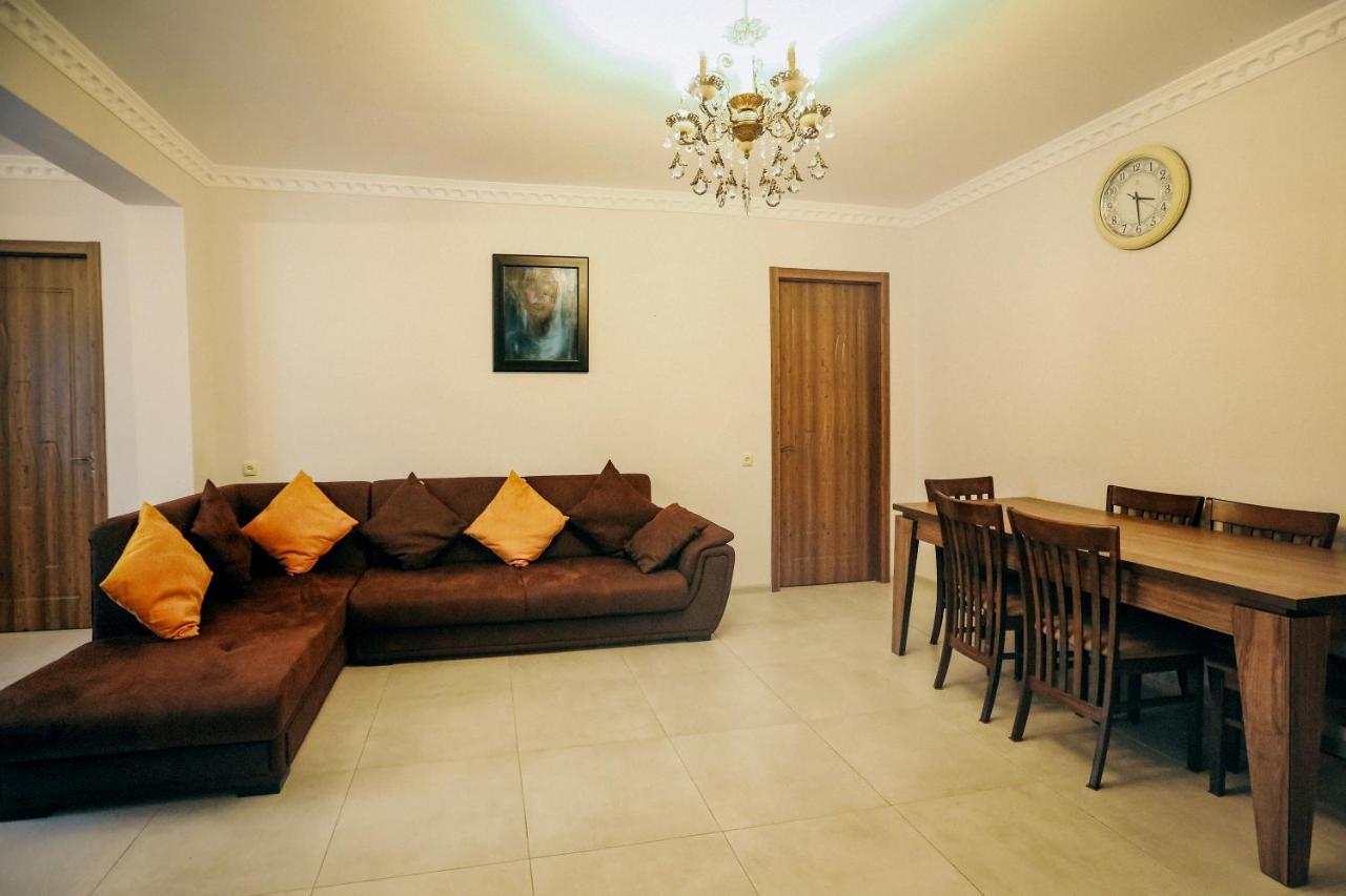 Bebo Babu Guest House คูทายสิ ภายนอก รูปภาพ