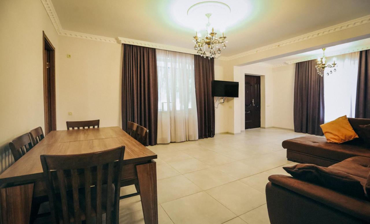 Bebo Babu Guest House คูทายสิ ภายนอก รูปภาพ