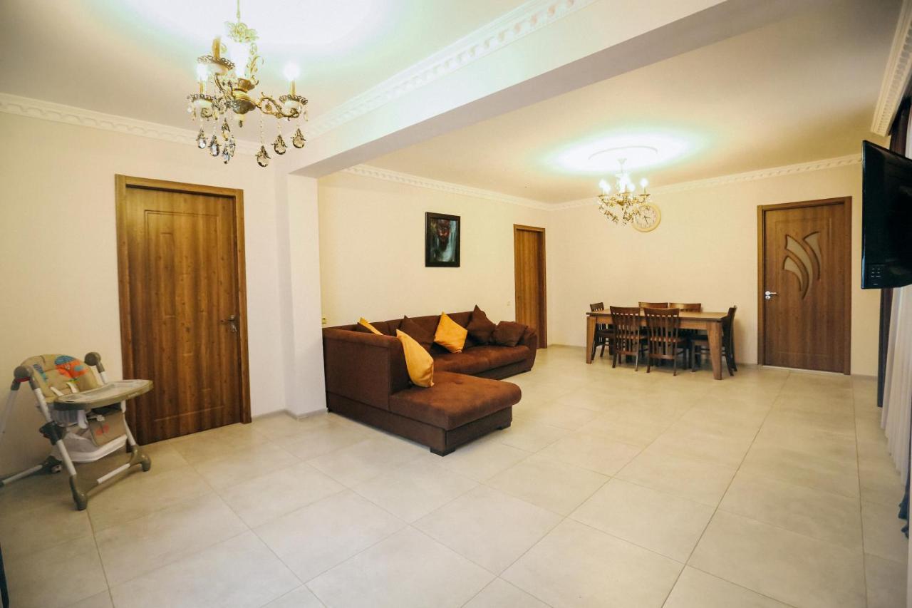 Bebo Babu Guest House คูทายสิ ภายนอก รูปภาพ